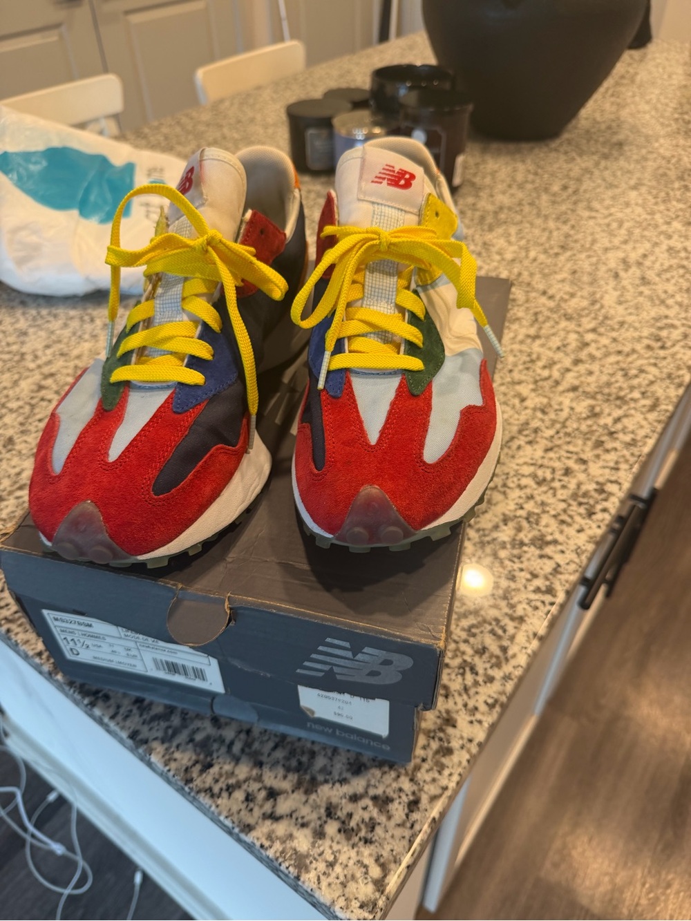 NEW BALANCE 327 - Picture 2 of 9